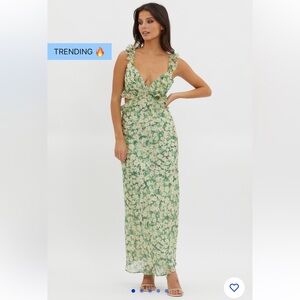 Second Chances Ruffle Trim Maxi Dress Flowers Green, (Size L) BRAND NEW W/ TAGS